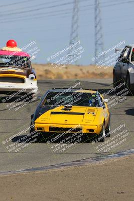 media/Oct-01-2023-24 Hours of Lemons (Sun) [[82277b781d]]/1045am (Outside Grapevine)/